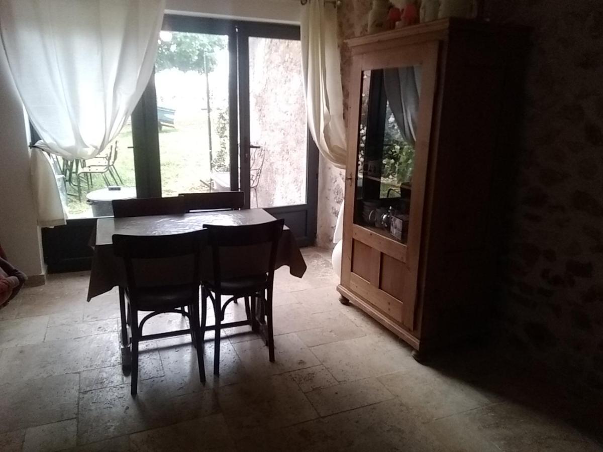 Studio Independant Dans Ferme Equestre Aups Exterior foto